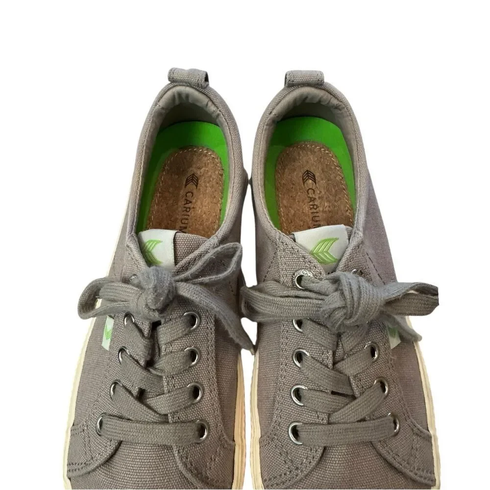 Cariuma OCA LOW Grey Canvas Lace-up Women’s Sneakers 8.5